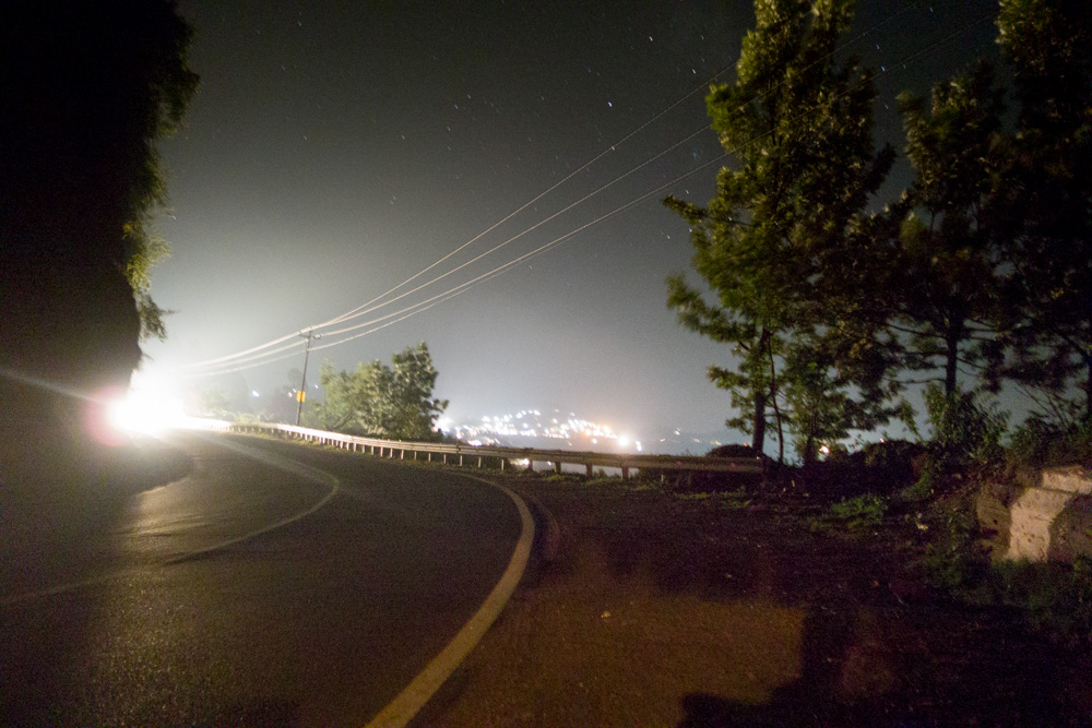 carreteras de la India por la noche
