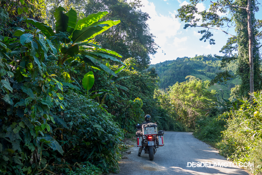 Camino en dirección a Chiang Mai